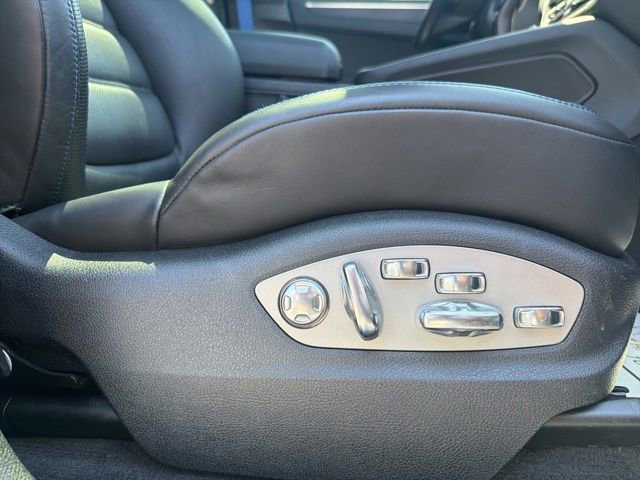 Used 2023 Porsche Macan GTS AWD/4WD image 31