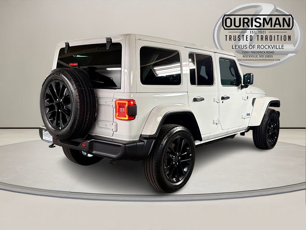 Used 2025 Jeep Wrangler Unlimited Sahara w/ Safety Group AWD/4WD image 7