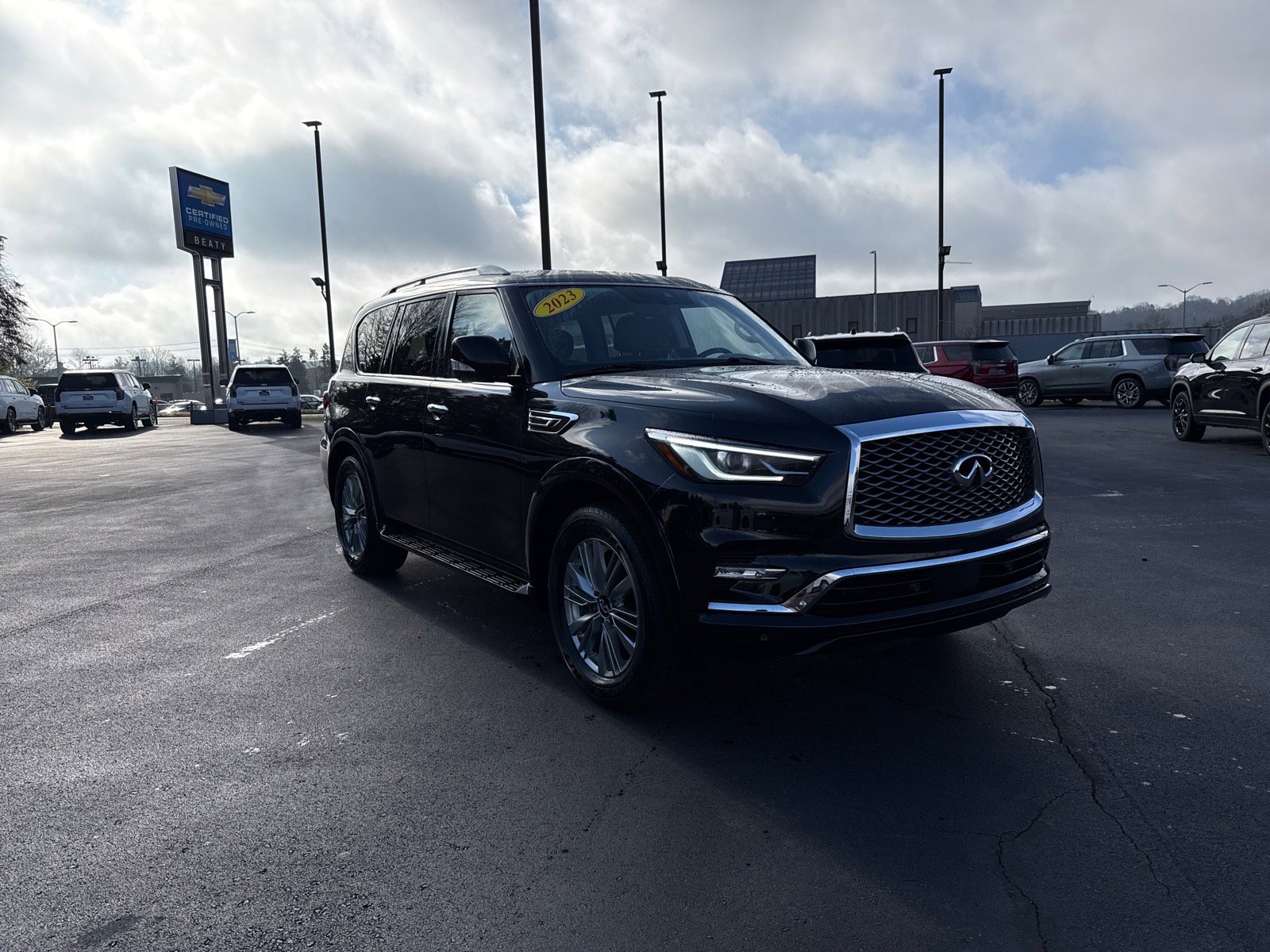 Used 2023 INFINITI QX80 Luxe w/ Cargo Package