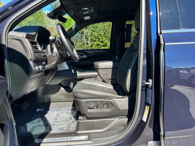 Used 2024 Chevrolet Tahoe Premier w/ Premium Package image 18