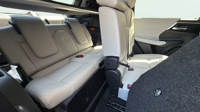 New 2026 Mitsubishi Outlander SEL AWD/4WD image 27