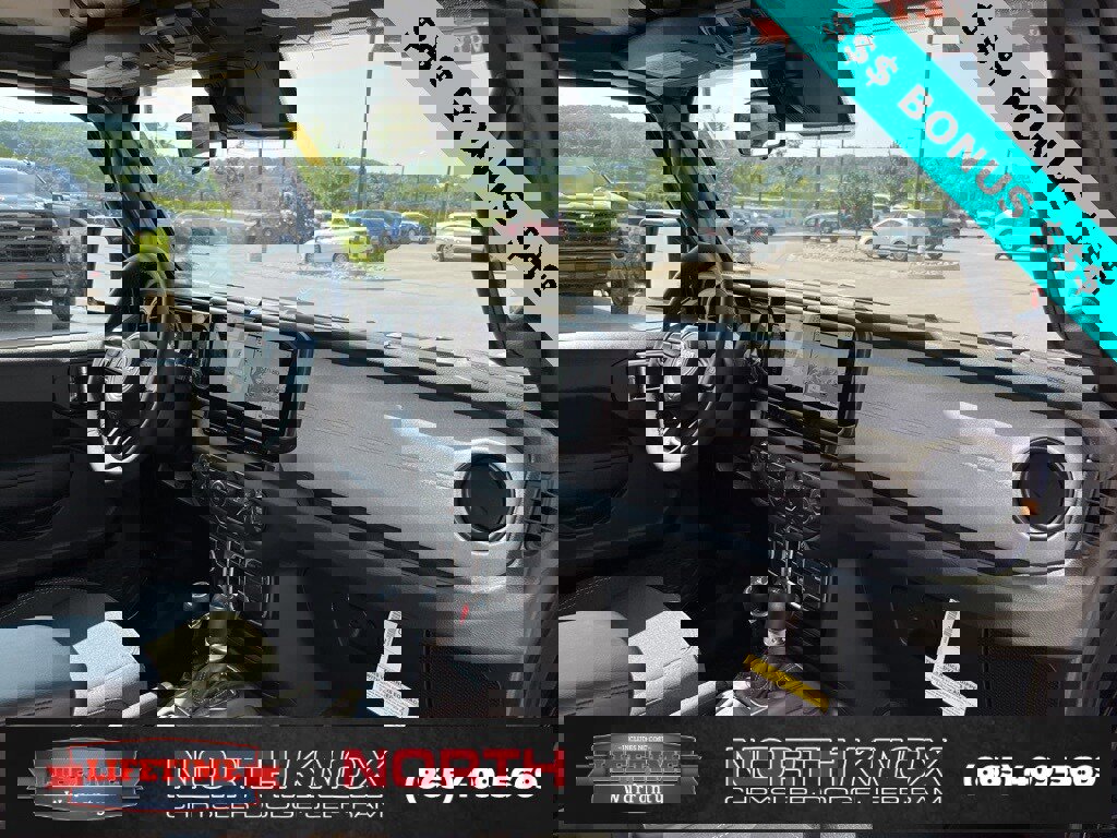 New 2025 Jeep Gladiator Sport image 28