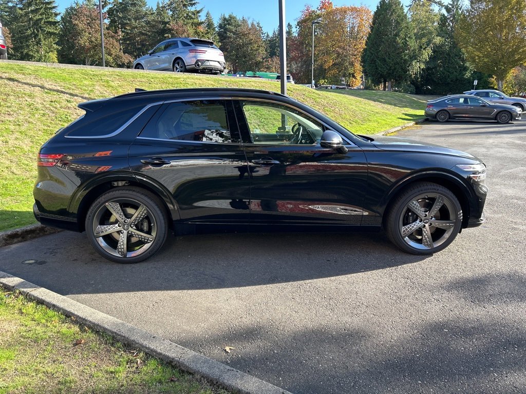 Certified 2025 Genesis GV70 3.5T Sport w/ Sport Advanced Package image 4