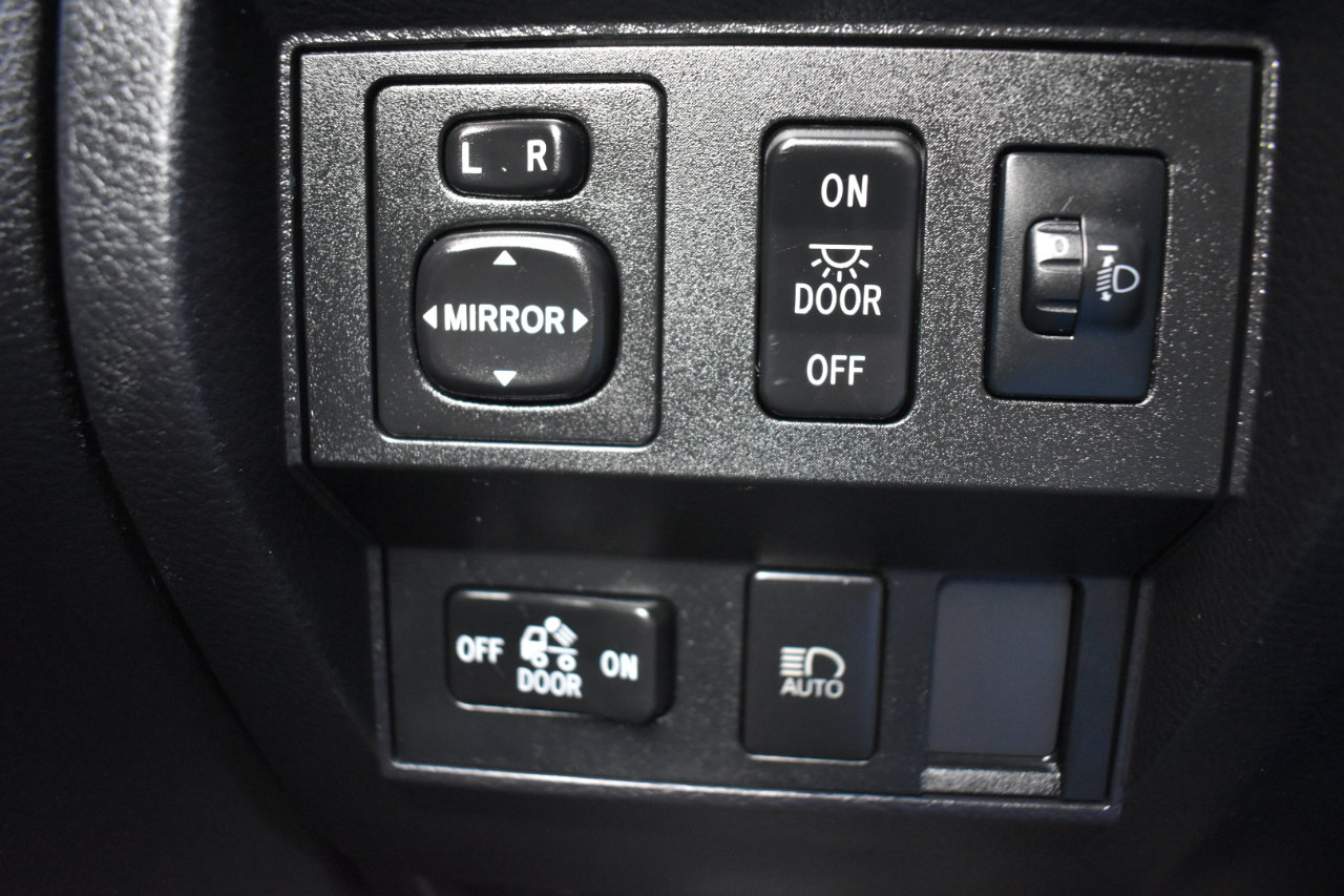 Used 2020 Toyota Tundra SR5 image 32