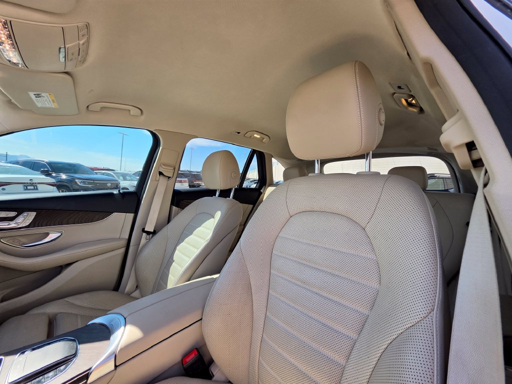 Used 2020 Mercedes-Benz GLC 300 image 12