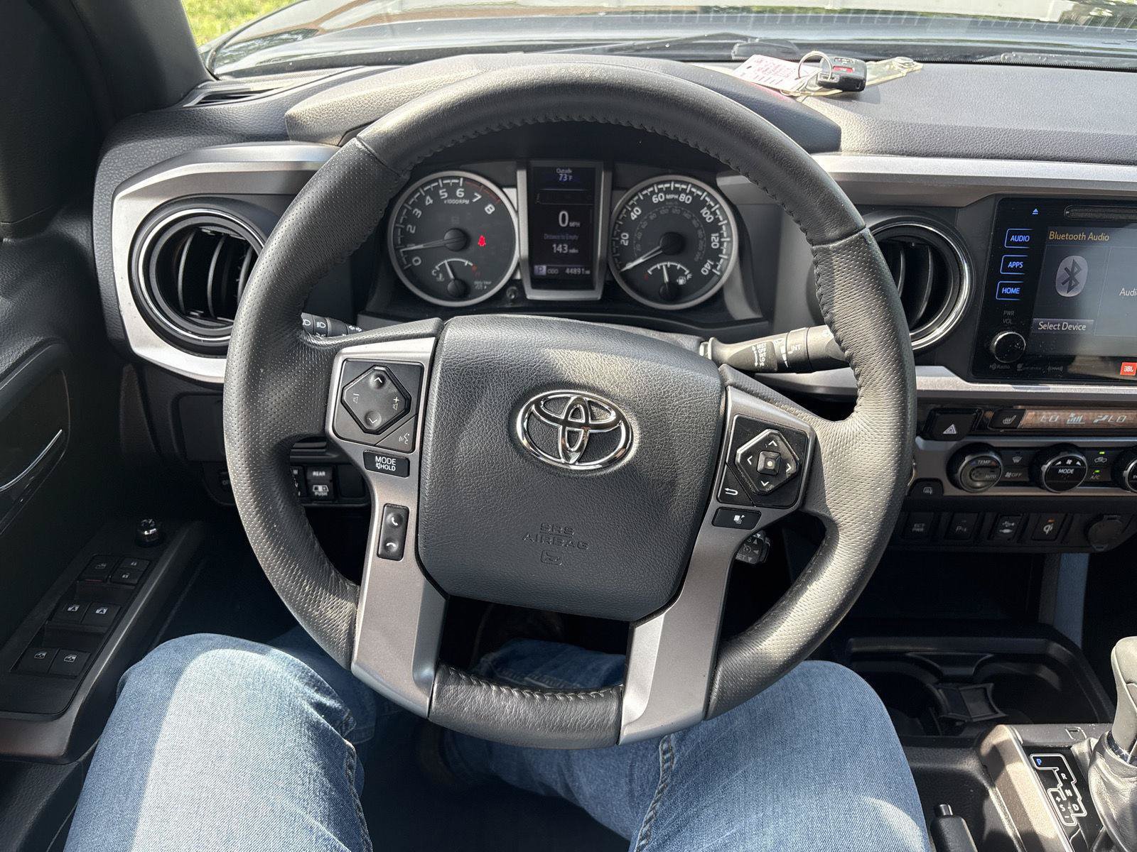 Used 2017 Toyota Tacoma Limited w/ Tow Package AWD/4WD image 16