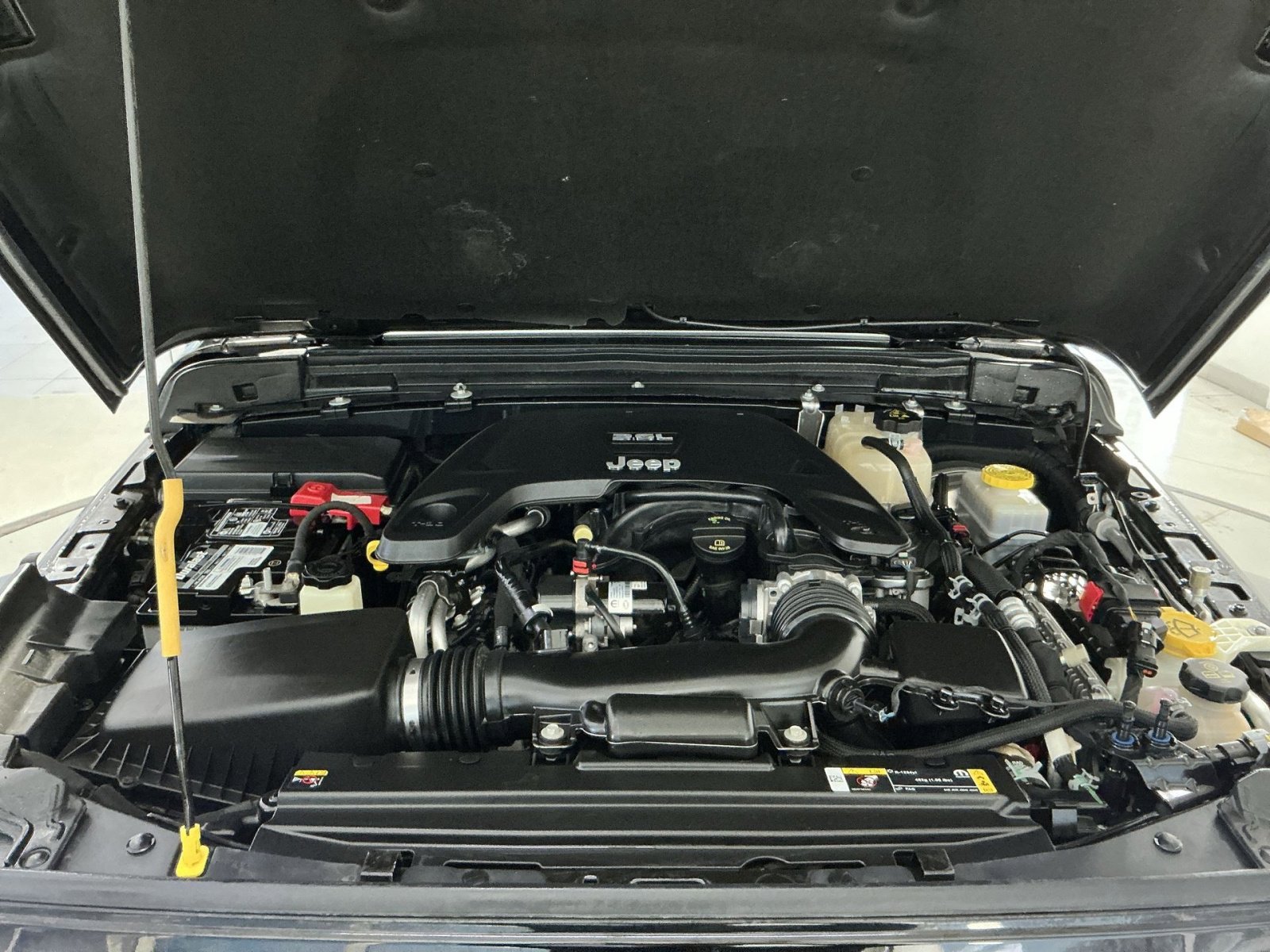 Used 2021 Jeep Wrangler Sport S image 33