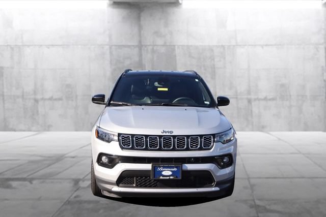 Used 2025 Jeep Compass Limited AWD/4WD image 4