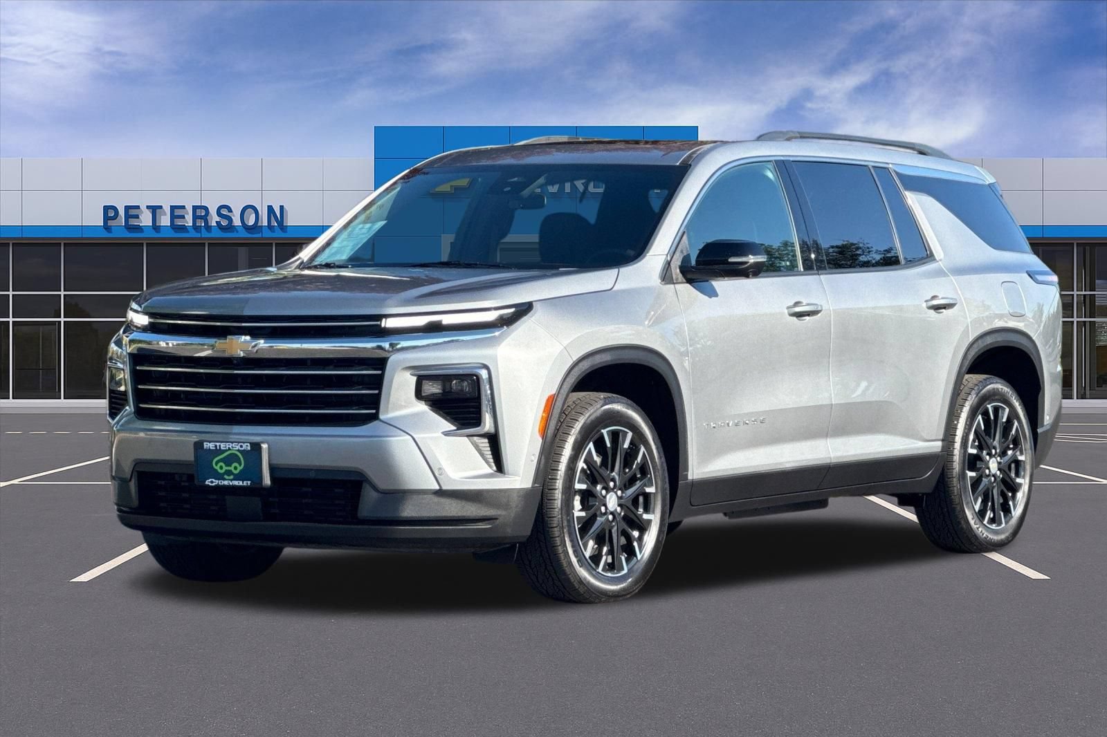 Used 2024 Chevrolet Traverse LT w/ Enhanced Driving Package AWD/4WD image 8