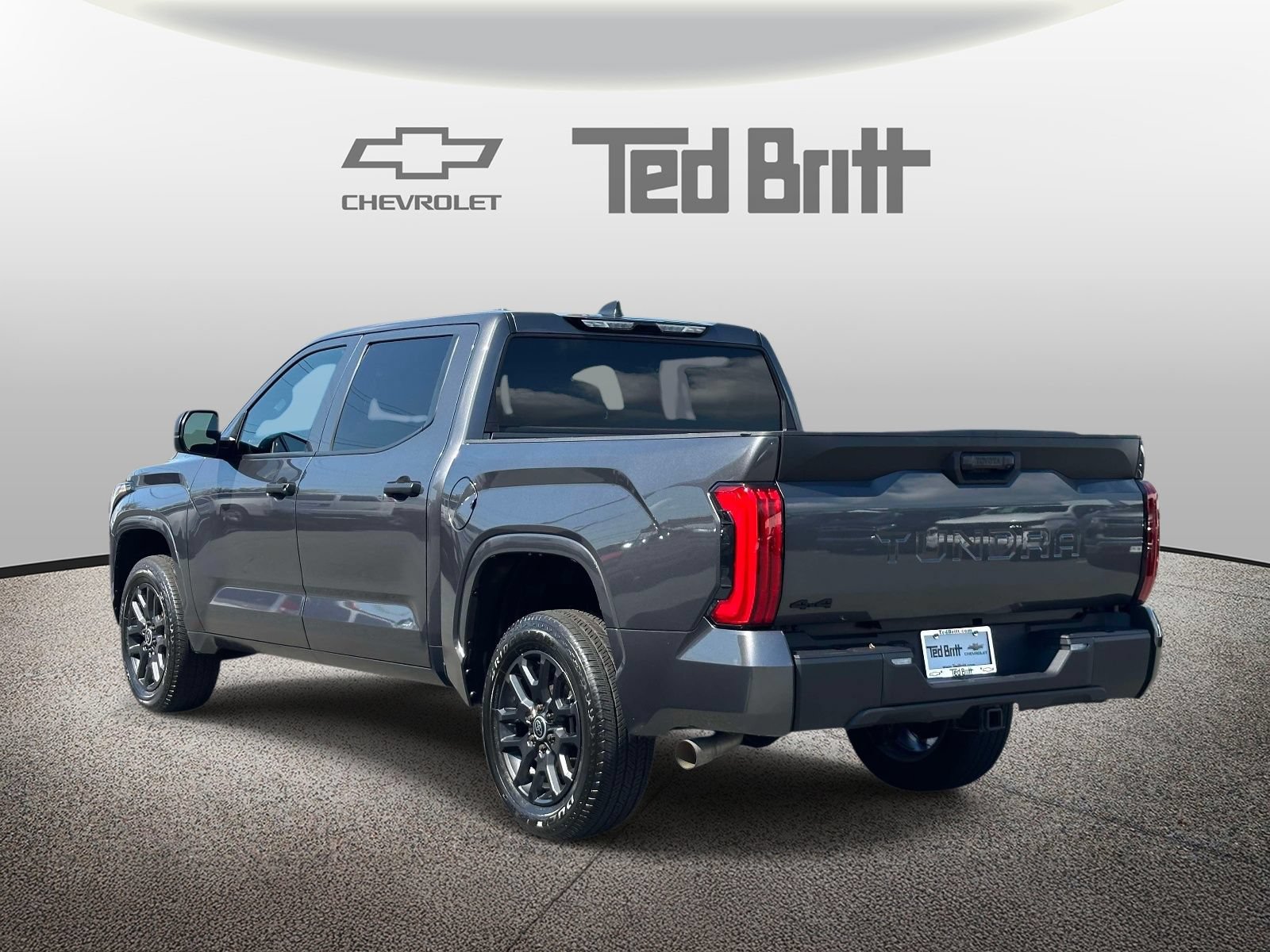 Used 2025 Toyota Tundra SR w/ SR Tow Package AWD/4WD image 6