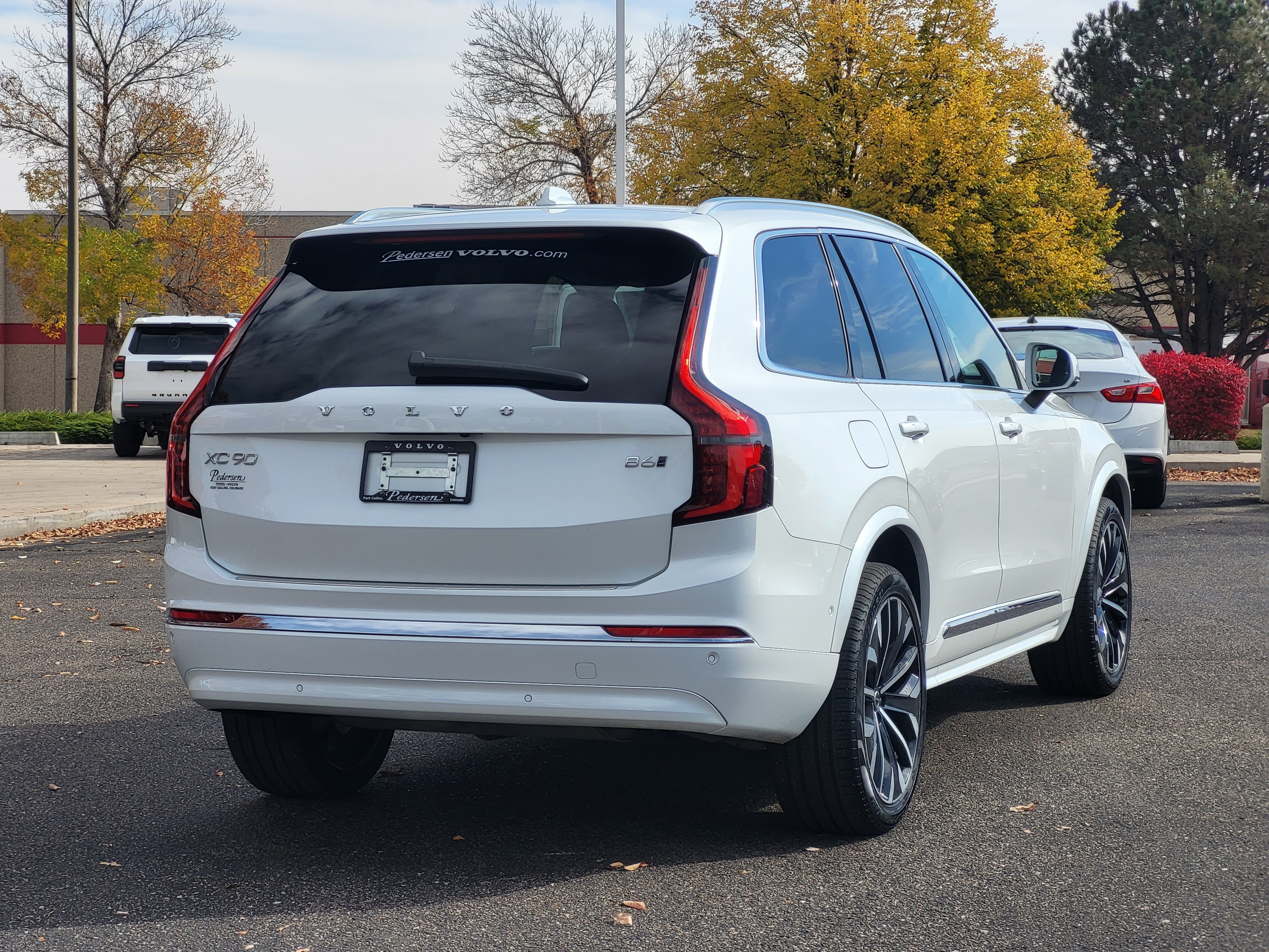 New 2026 Volvo XC90 B6 Plus w/ Protection Package AWD/4WD image 2
