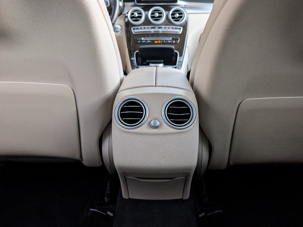 Used 2018 Mercedes-Benz GLC 300 4MATIC image 19