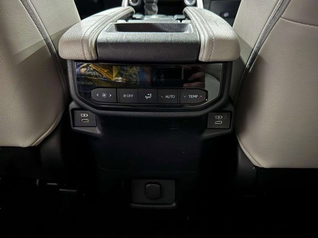 Used 2024 Toyota Grand Highlander AWD image 19