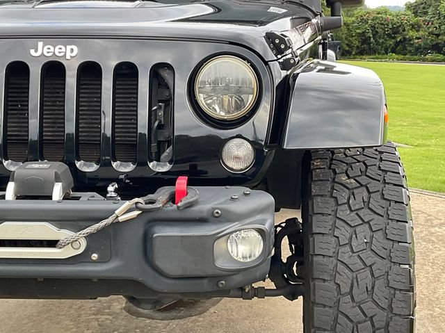 Used 2015 Jeep Wrangler Unlimited Rubicon AWD/4WD image 11