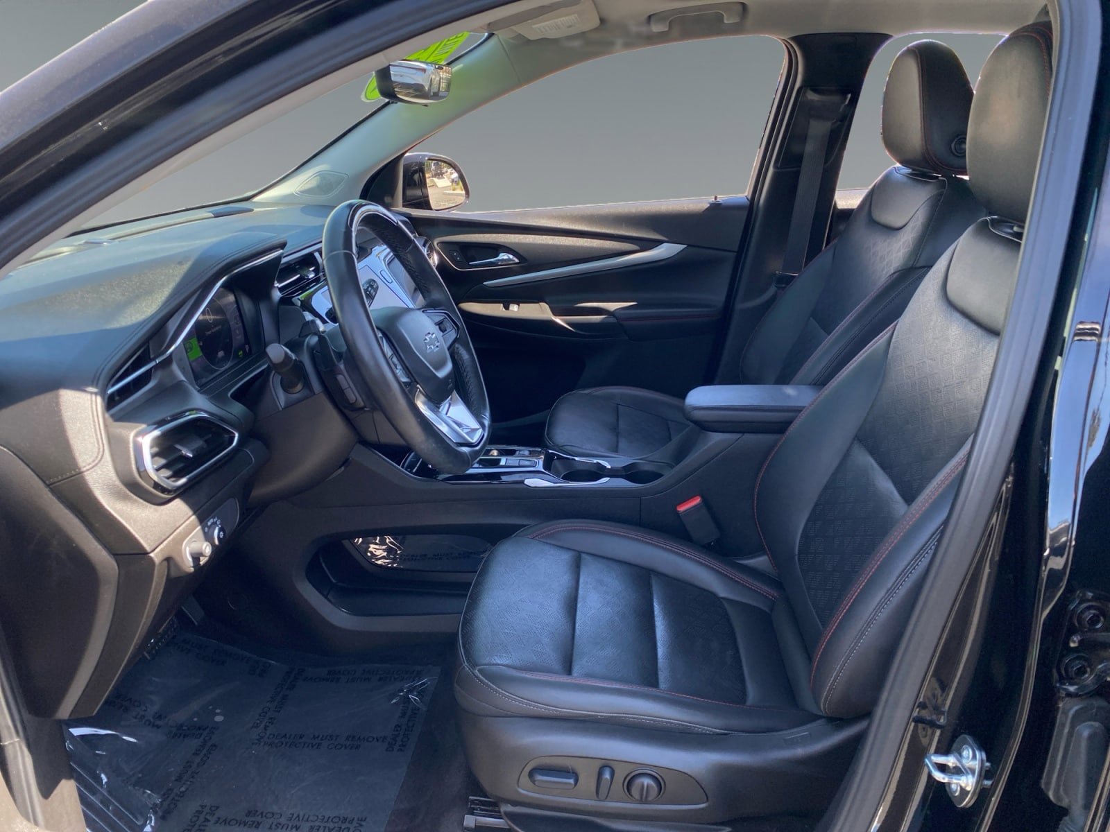 Used 2023 Chevrolet Bolt EUV Premier w/ Sun & Sound Package FWD image 9