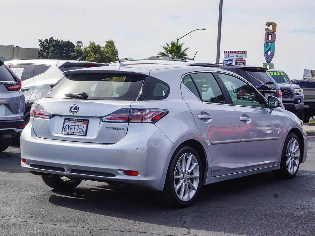 Used 2013 Lexus CT 200h w/ Premium Pkg w/Navigation image 6