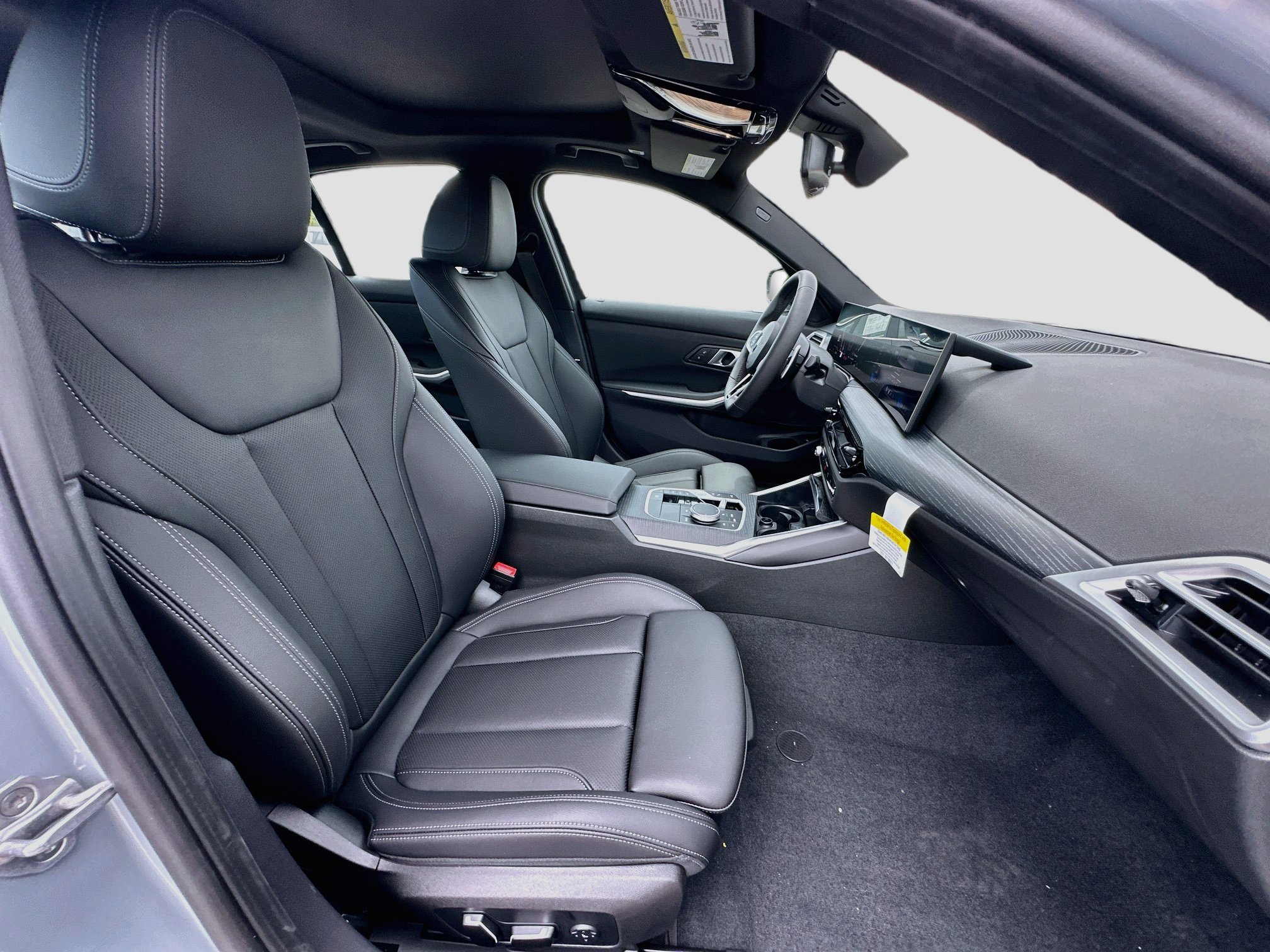 New 2026 BMW 330i Sedan w/ M Sport Package RWD image 25