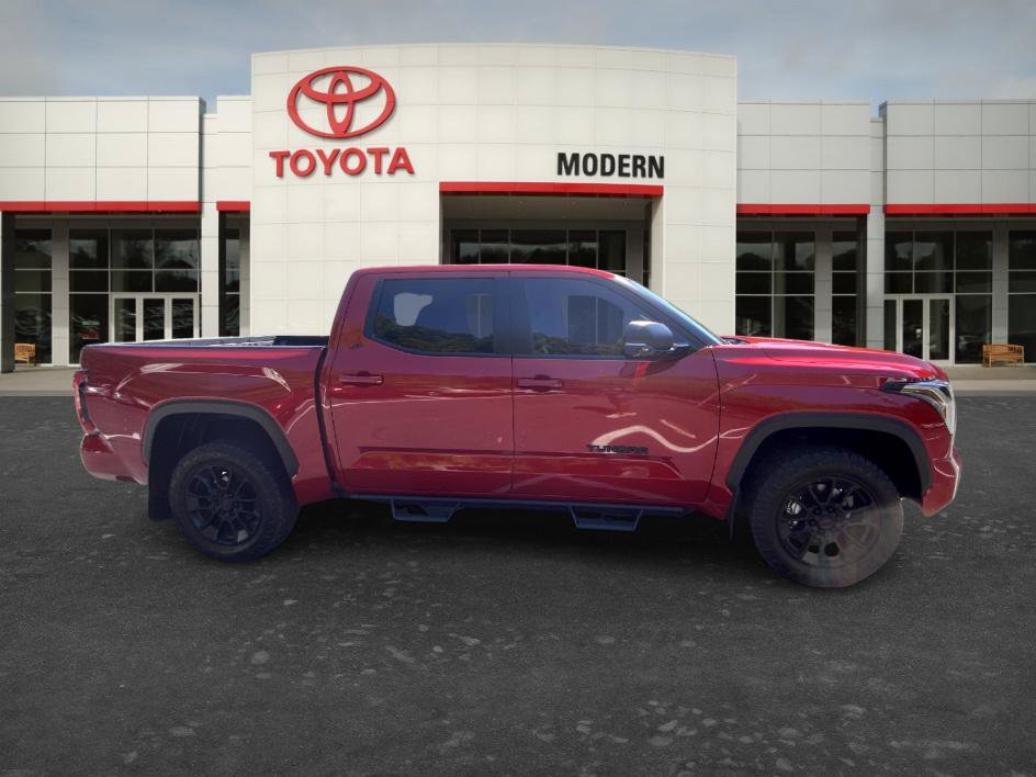 Used 2025 Toyota Tundra SR5 w/ SR5 Premium Package AWD/4WD image 23