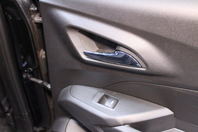 Used 2024 Chevrolet Trax RS w/ Driver Confidence Package image 13