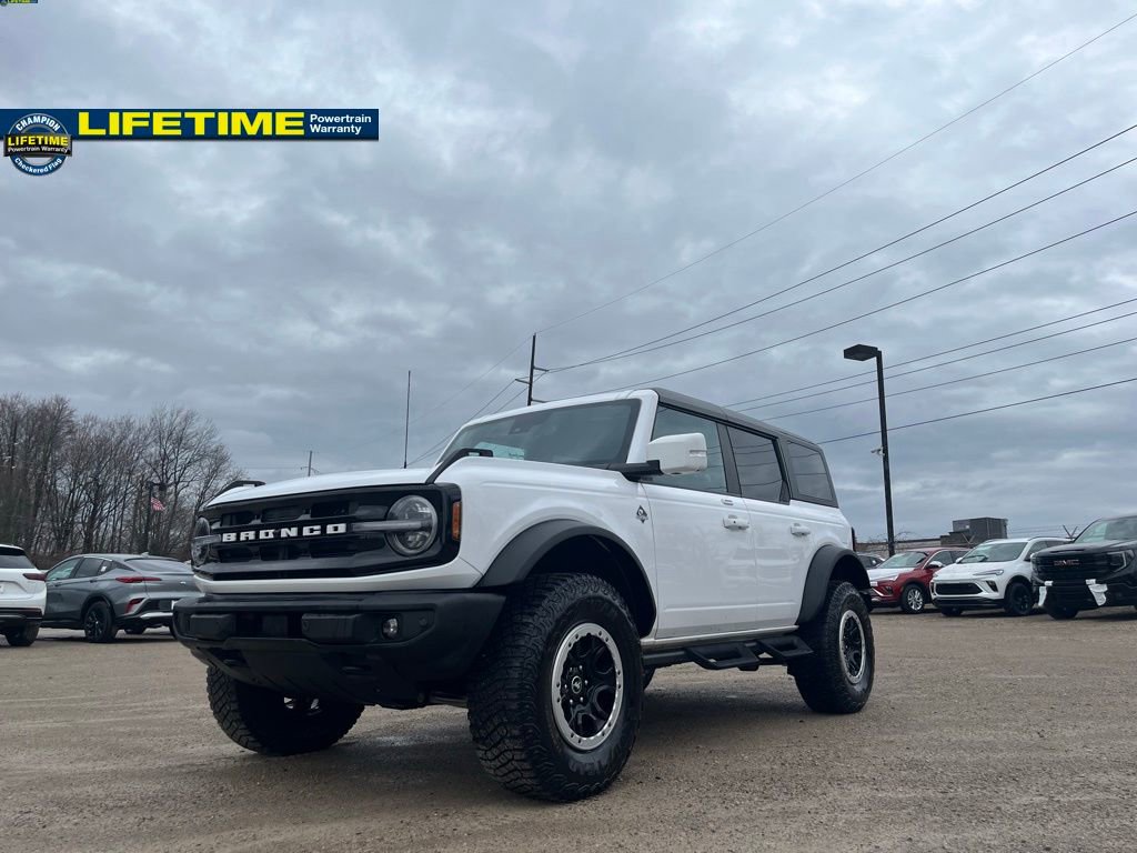 Used 2023 Ford Bronco Outer Banks w/ Sasquatch Package image 2