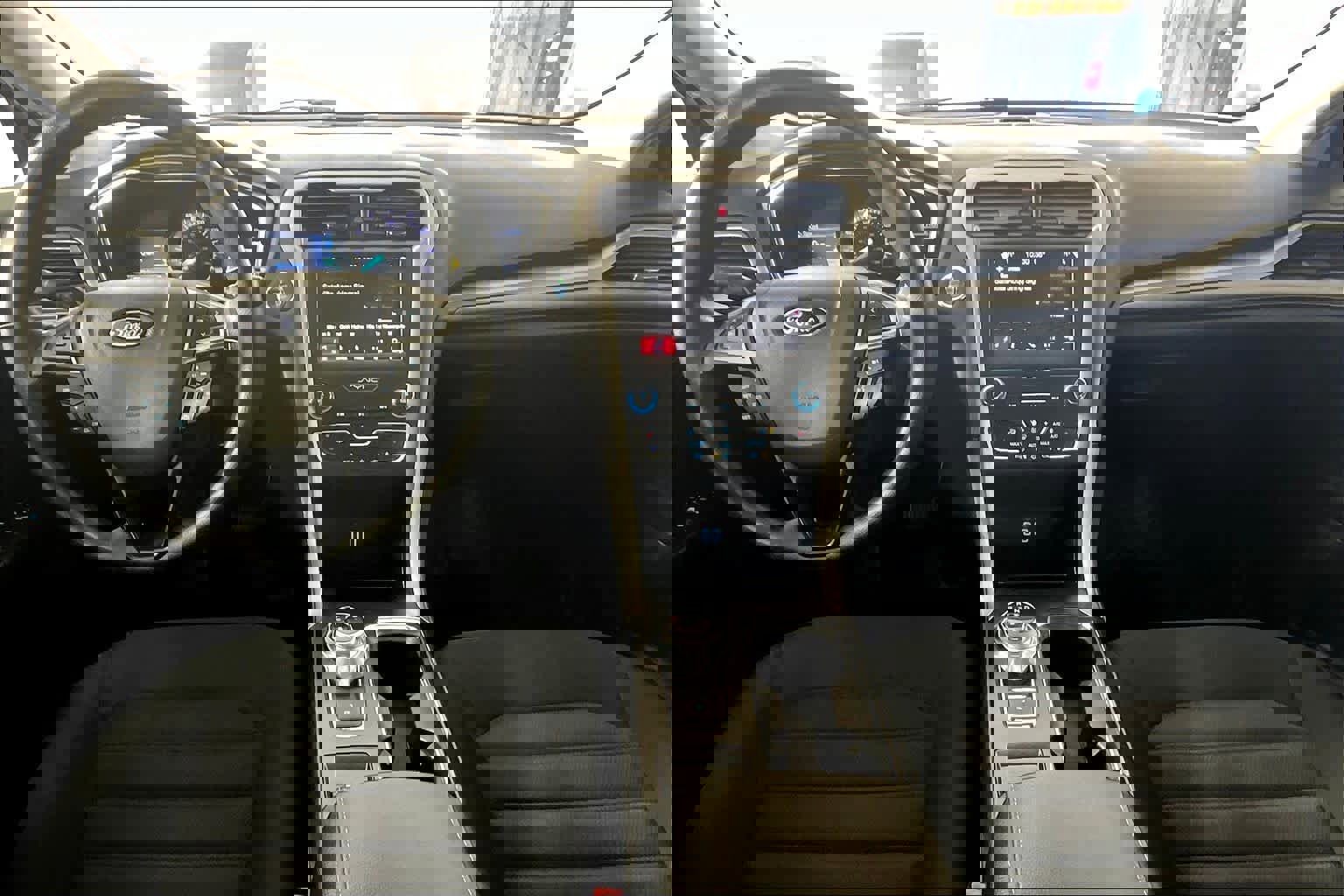 Used 2019 Ford Fusion SE image 15