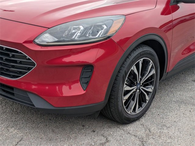 Used 2021 Ford Escape SE w/ SE Sport Appearance Package image 9