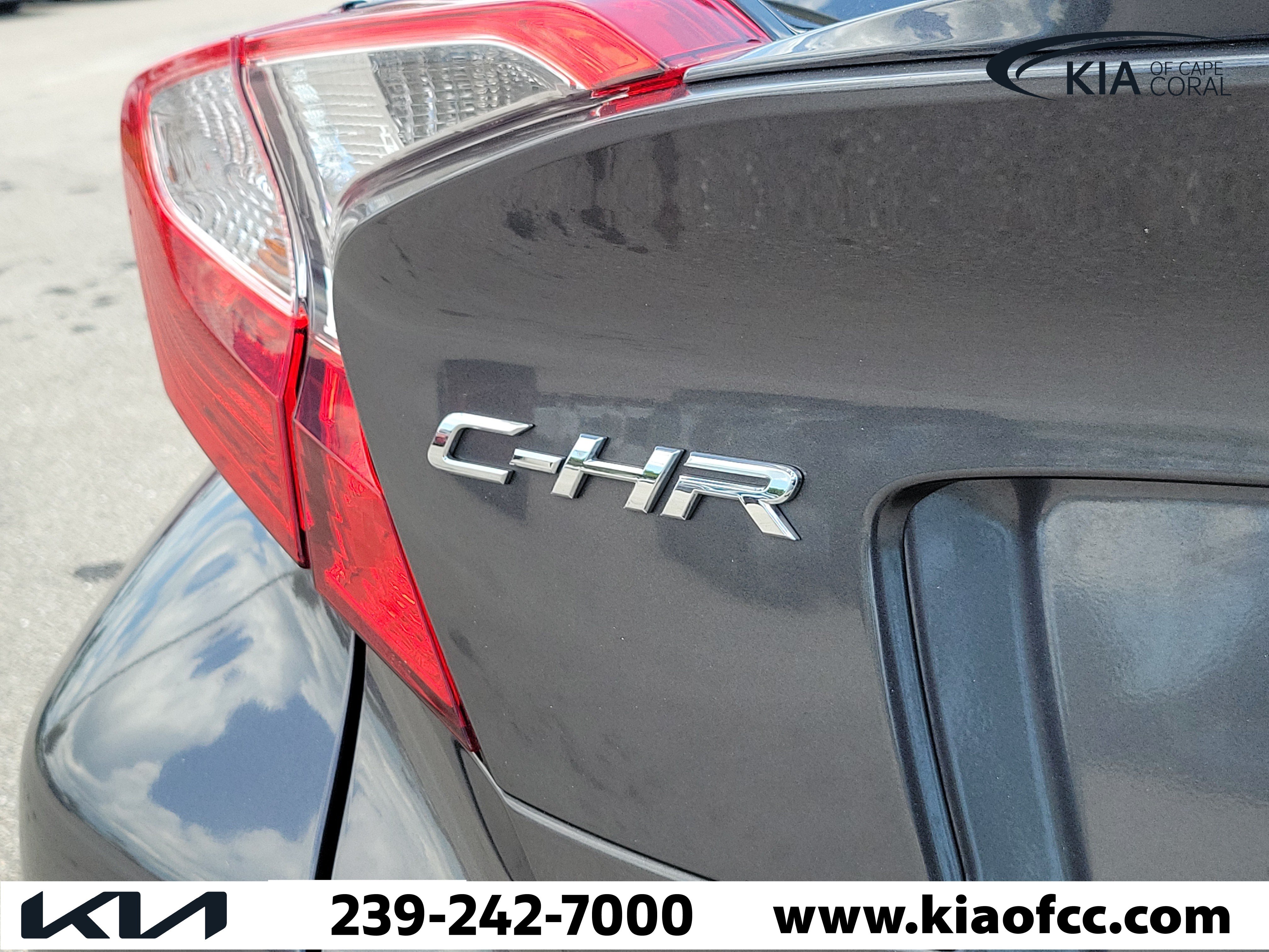 Used 2020 Toyota C-HR XLE FWD image 10