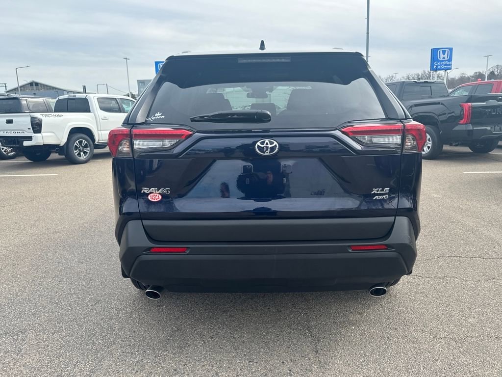 Used 2023 Toyota RAV4 XLE w/ Convenience Package image 6