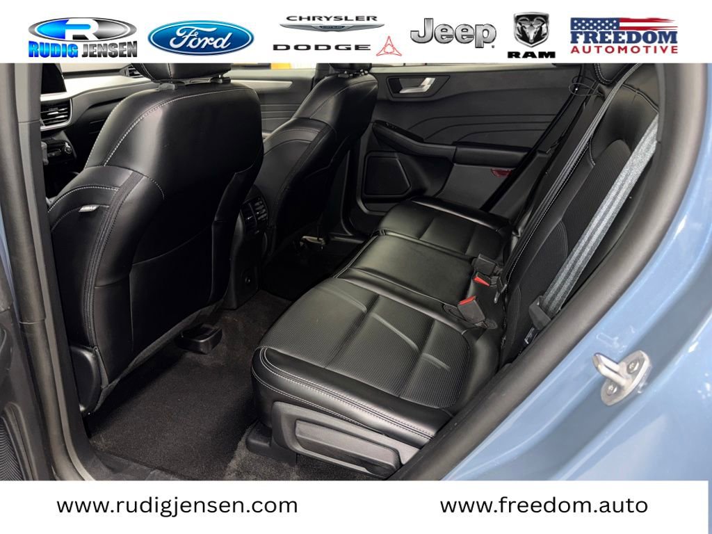 Used 2025 Ford Escape Platinum image 12