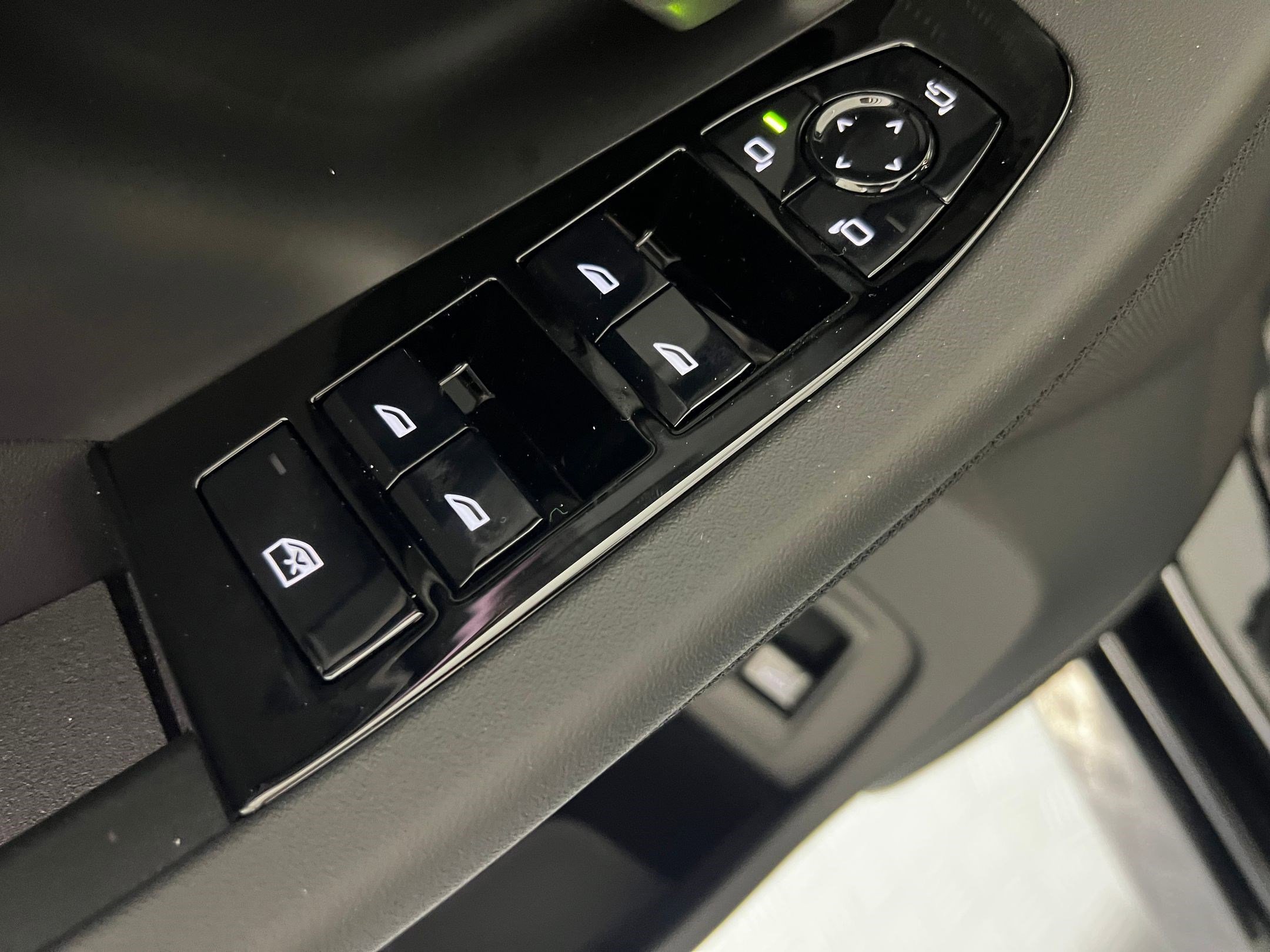 New 2026 BMW i5 eDrive40 w/ M Sport Package RWD image 12