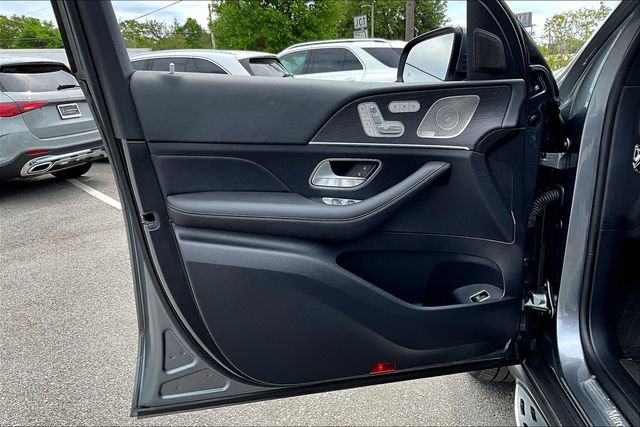 Used 2024 Mercedes-Benz GLS 450 4MATIC image 17