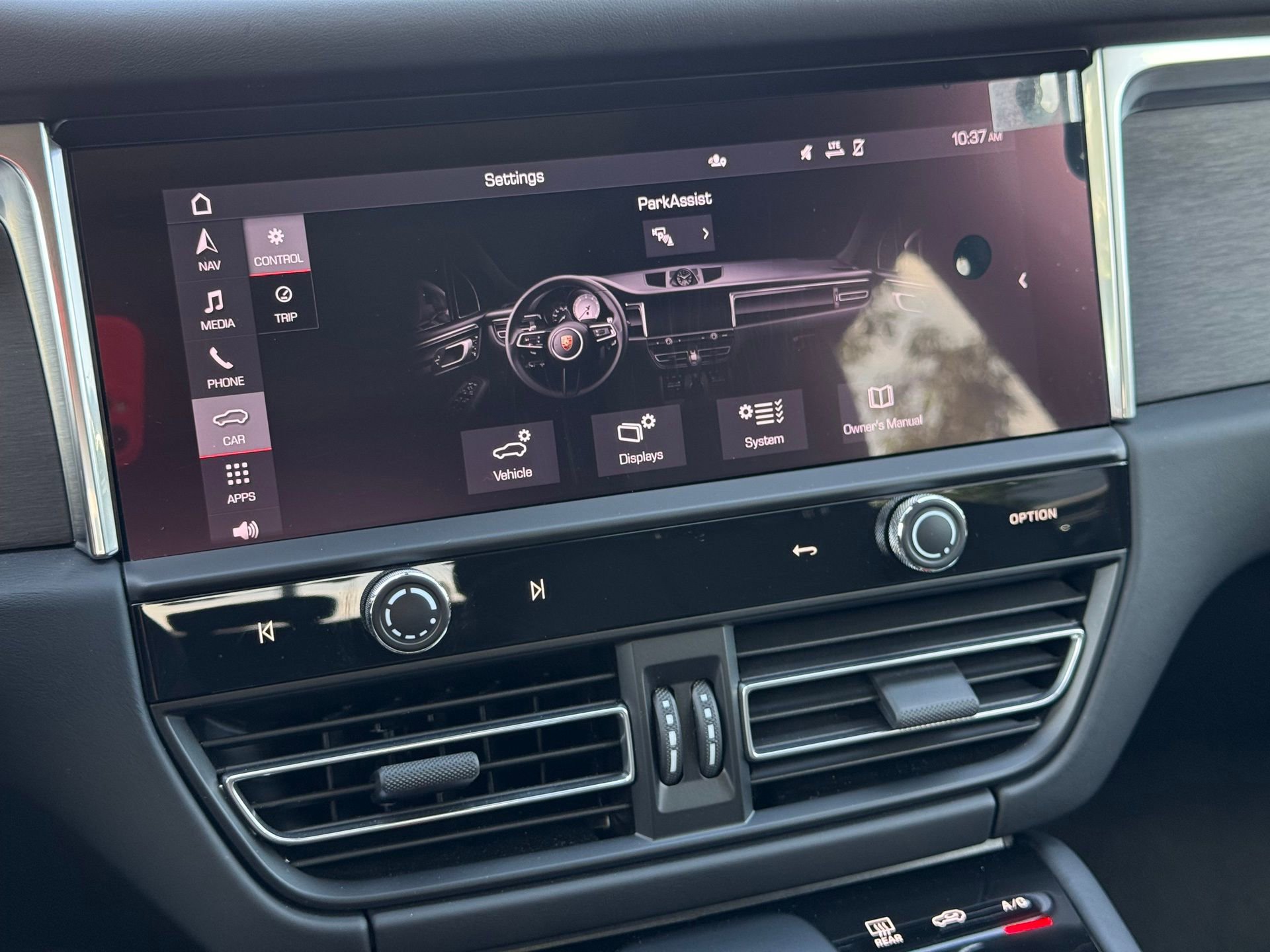 Certified 2025 Porsche Macan GTS image 21