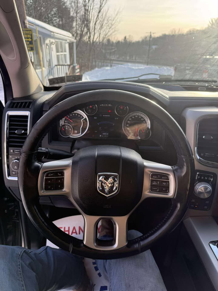 Used 2014 RAM 1500 Laramie w/ Convenience Group AWD/4WD image 14