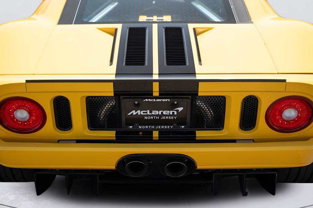 Used 2006 Ford GT RWD image 21