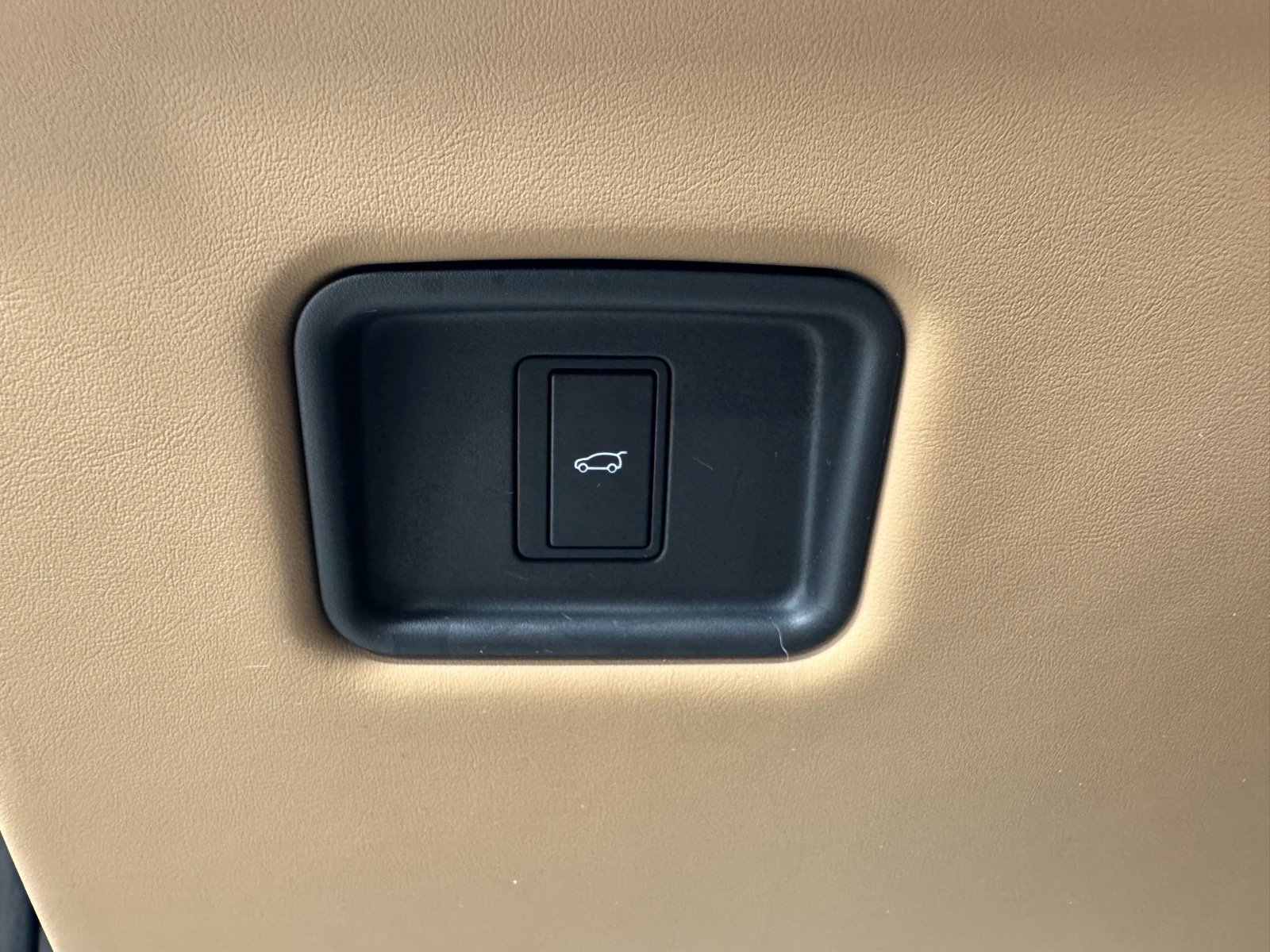 Used 2024 Land Rover Range Rover SE image 21