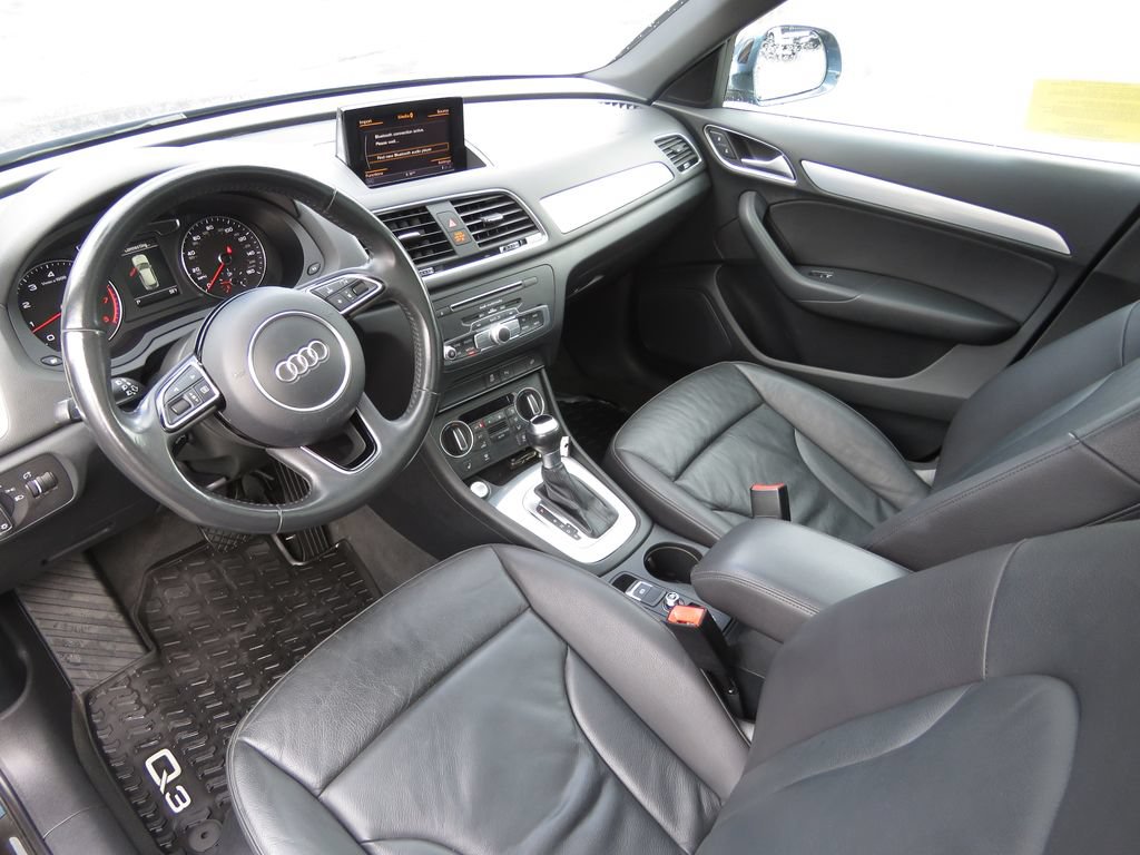 Used 2018 Audi Q3 2.0T Premium Plus w/ Premium Plus Package AWD/4WD image 11
