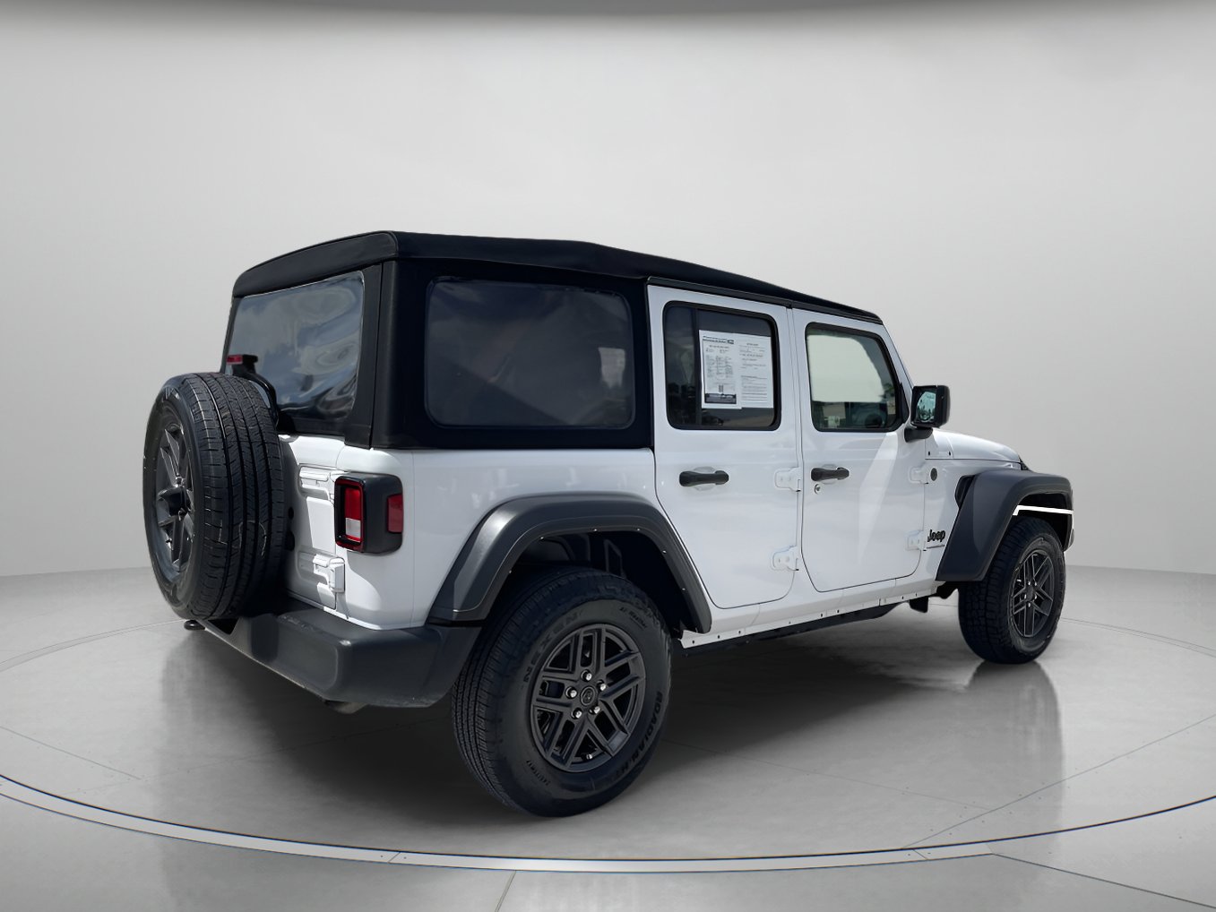 Used 2024 Jeep Wrangler Unlimited Sport AWD/4WD image 3