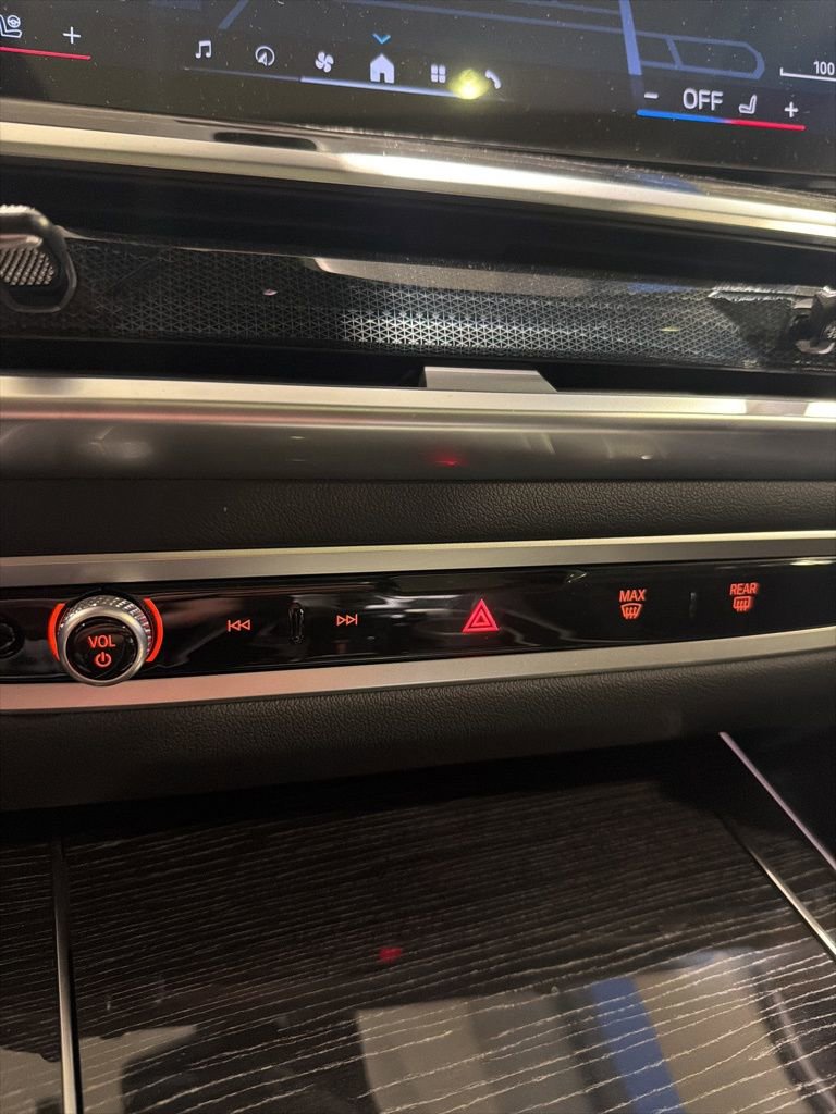 New 2026 BMW X7 xDrive40i w/ M Sport Package image 35