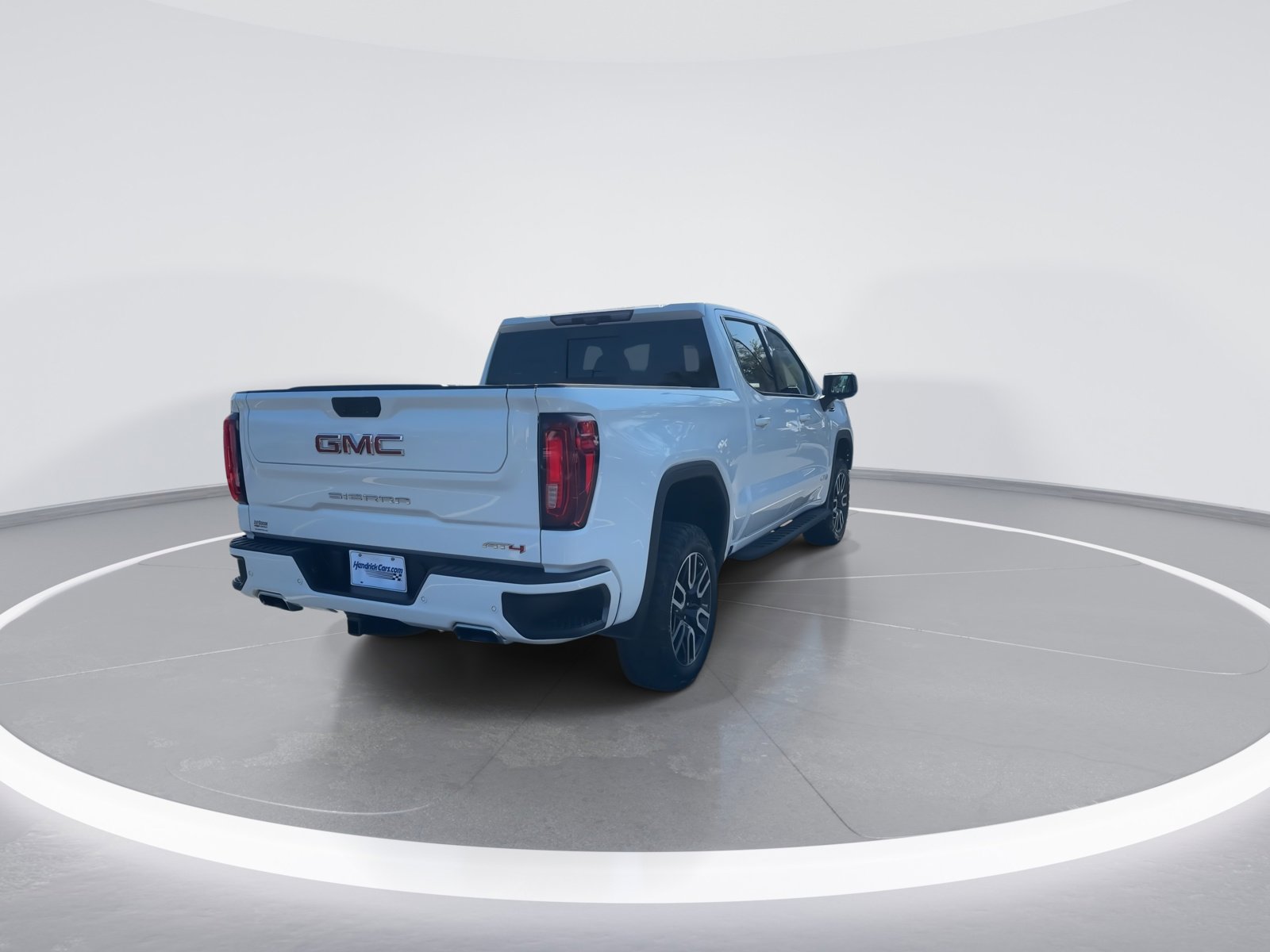 Used 2024 GMC Sierra 1500 AT4 w/ Technology Package image 8