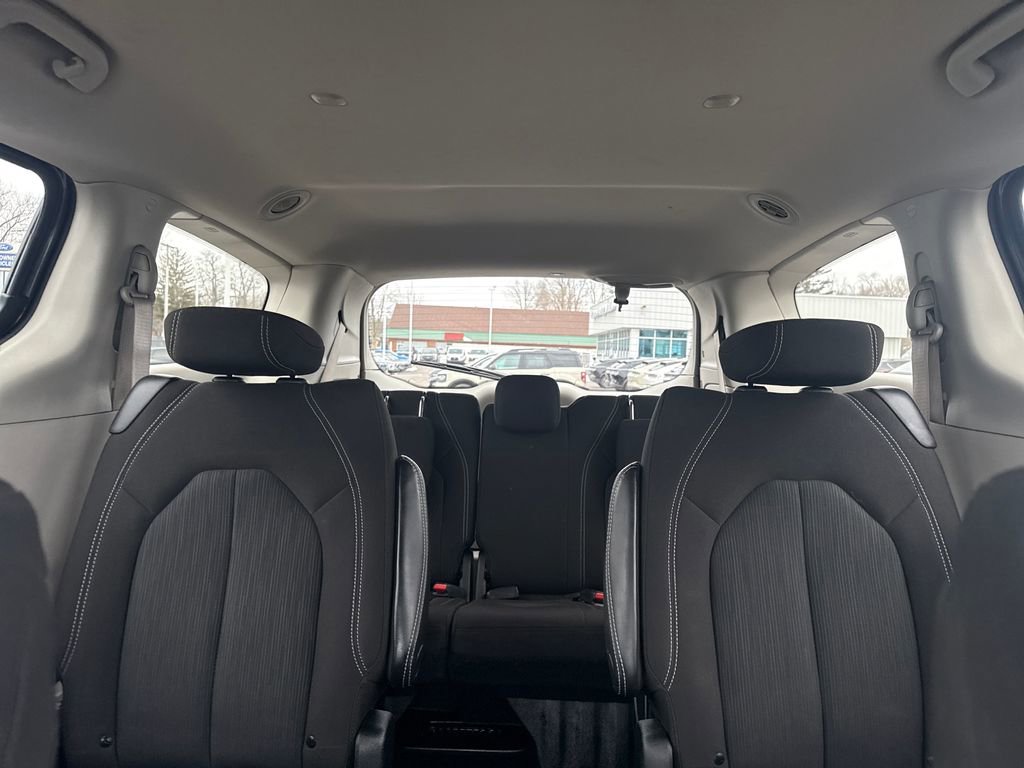 Used 2023 Chrysler Voyager LX FWD image 35
