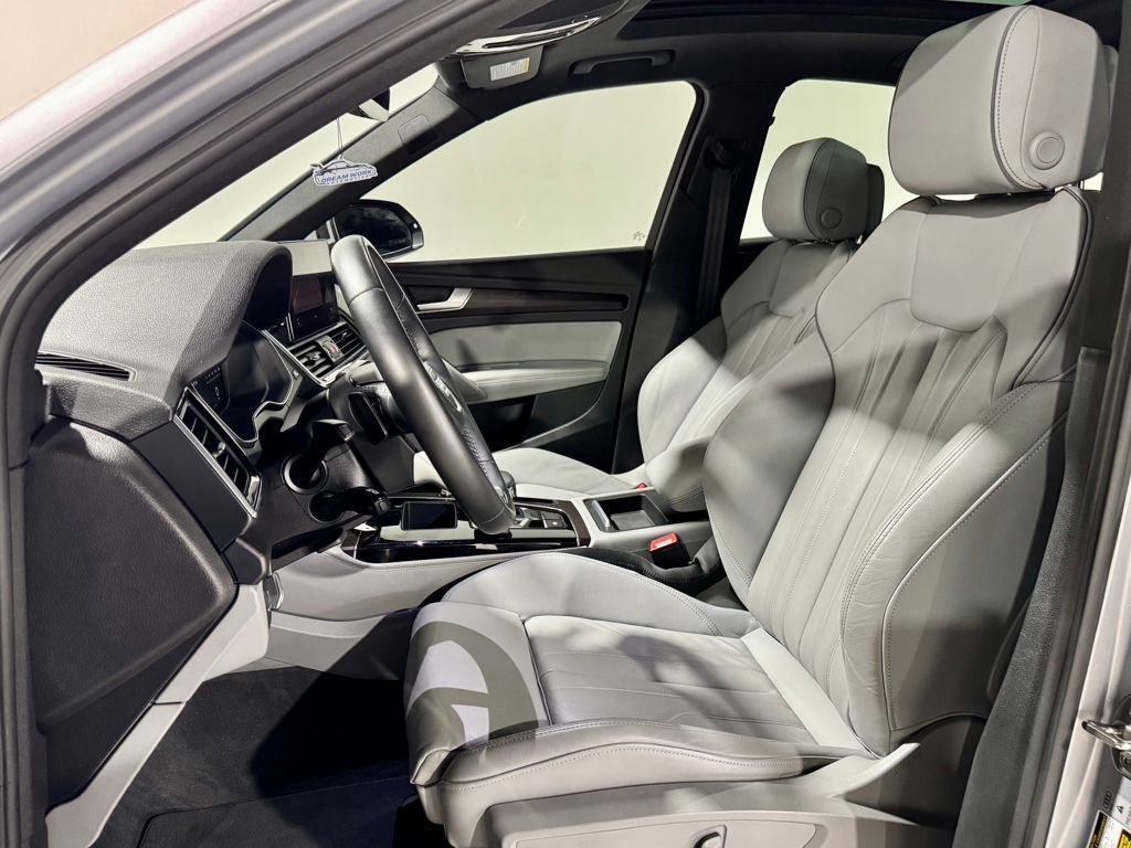 Used 2022 Audi Q5 2.0T Premium Plus image 3