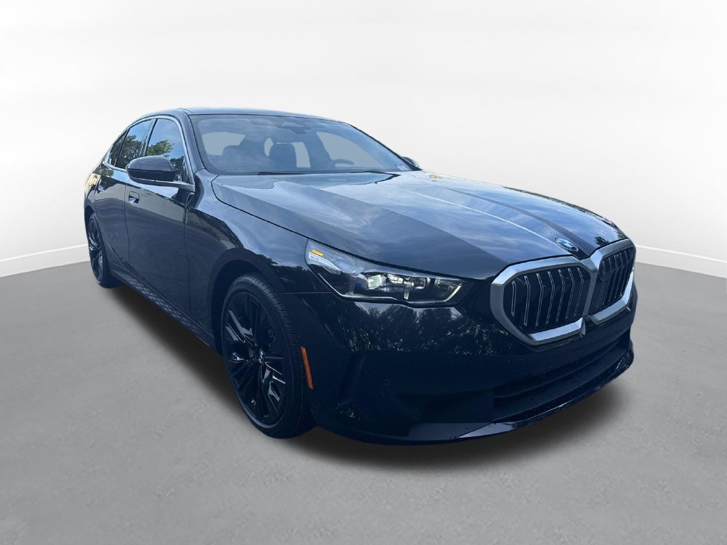 Used 2024 BMW 530i w/ Premium Package RWD image 4