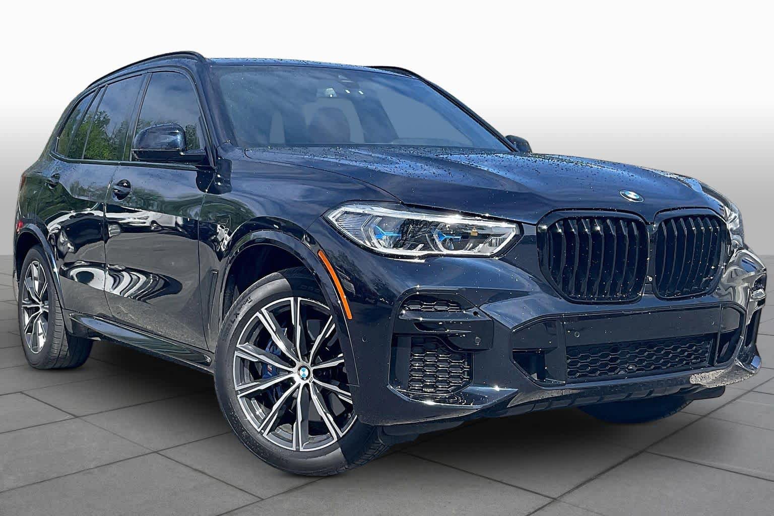 Used 2022 BMW X5 xDrive40i w/ M Sport Package AWD/4WD image 2