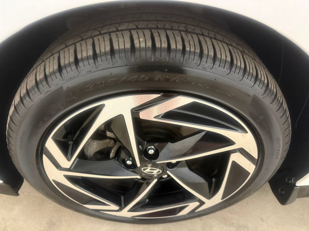 Certified 2026 Hyundai Sonata SEL FWD image 9