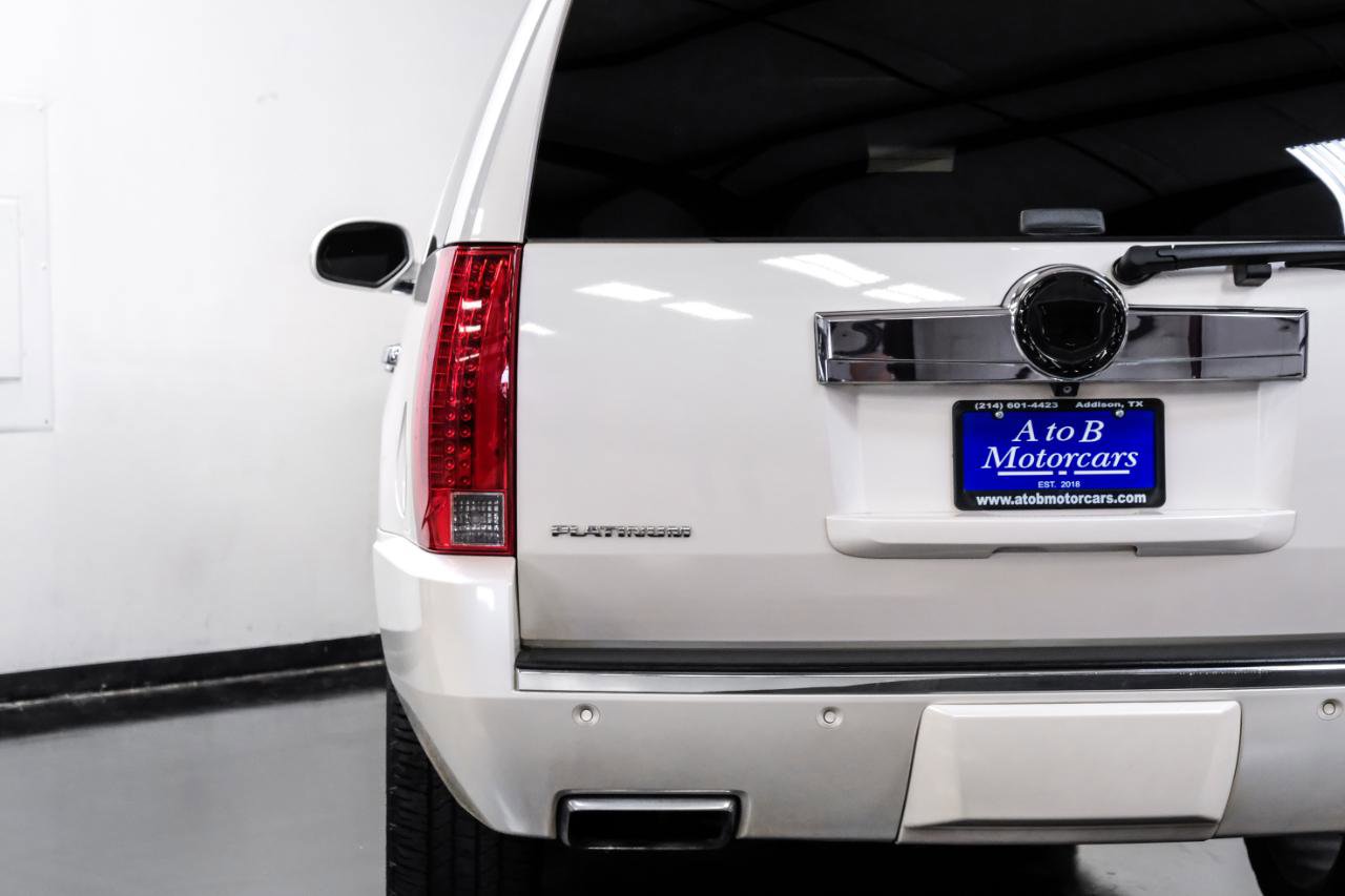Used 2013 Cadillac Escalade Platinum RWD image 61