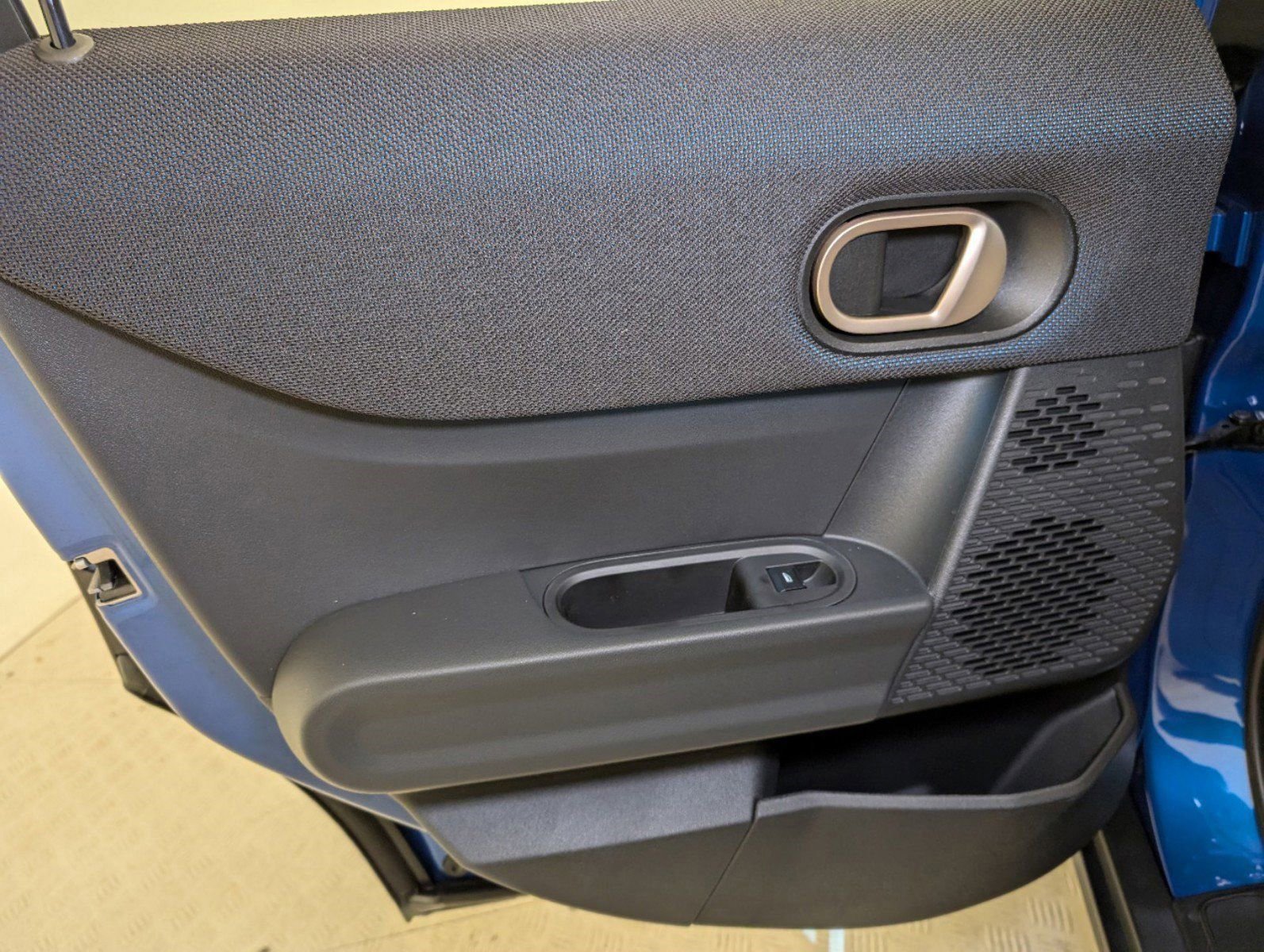 Certified 2025 MINI Cooper S image 17