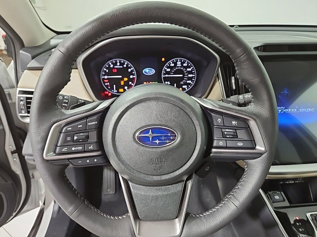 Used 2025 Subaru Outback Limited image 16