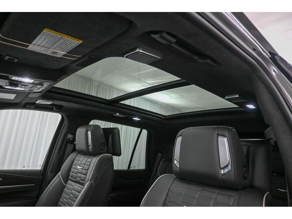 Certified 2024 Cadillac Escalade Sport Platinum w/ LPO, ONYX Package image 11