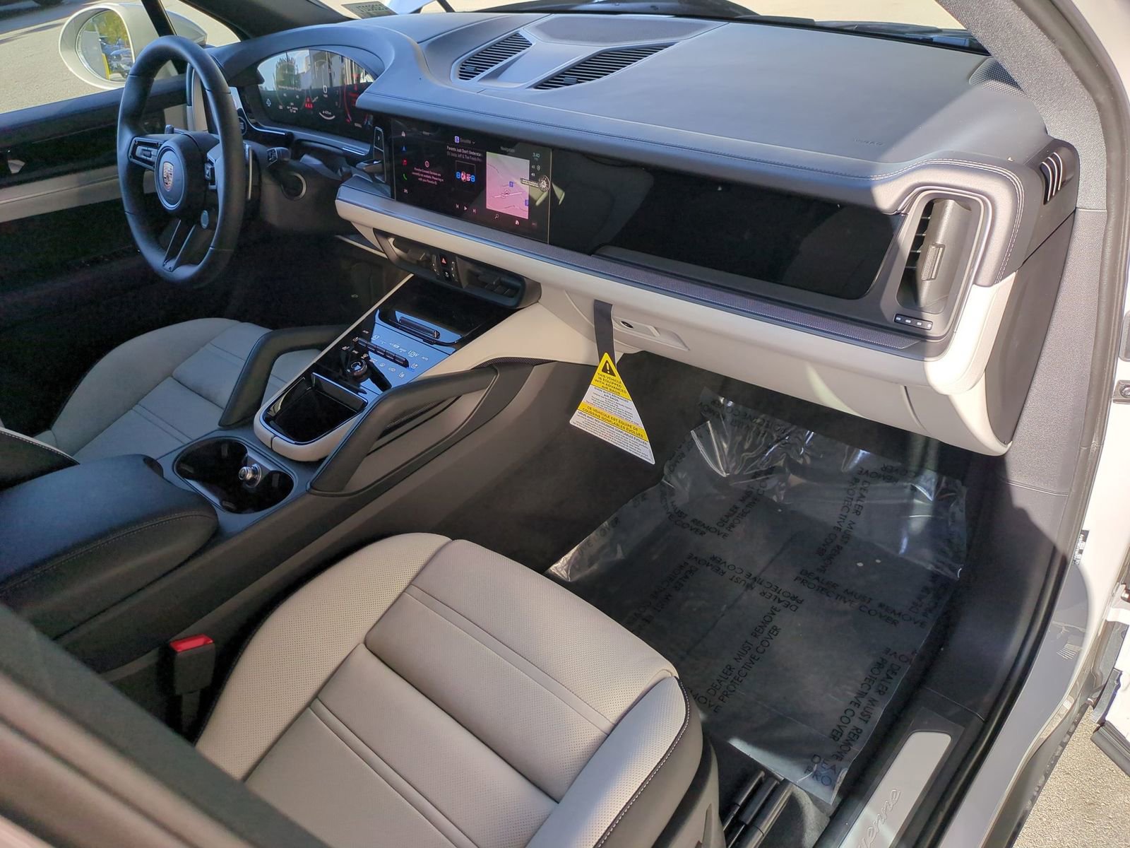 Used 2026 Porsche Cayenne image 26