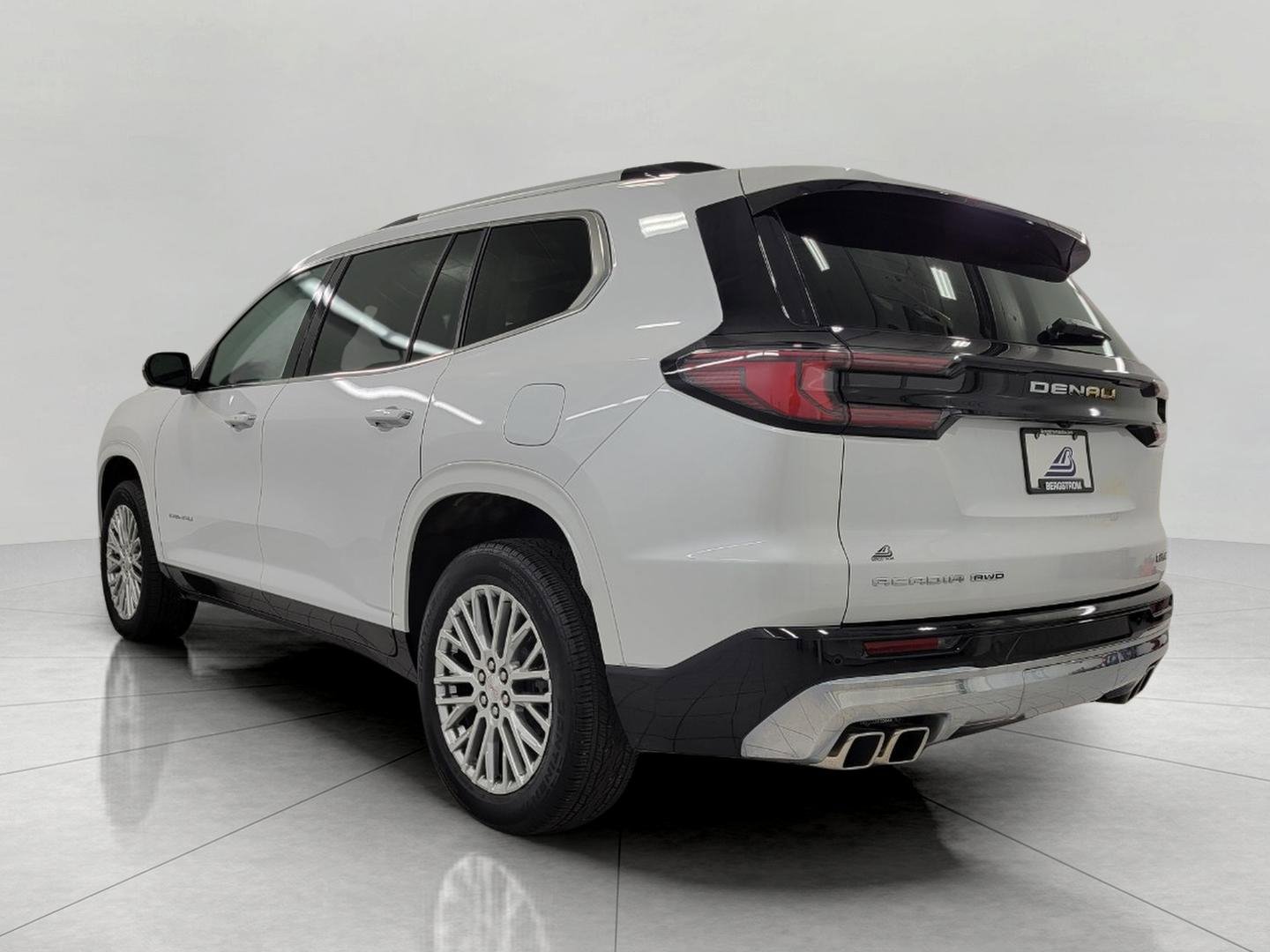 Used 2024 GMC Acadia Denali w/ LPO, Floor Liner Package AWD/4WD image 21